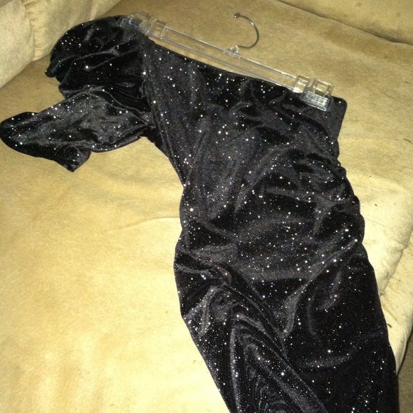 Sequined one shoulder party dress