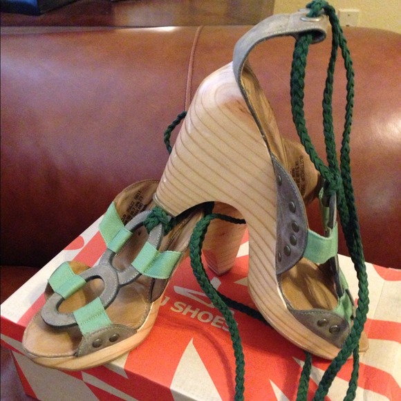 DK Grey Buttercup J shoes