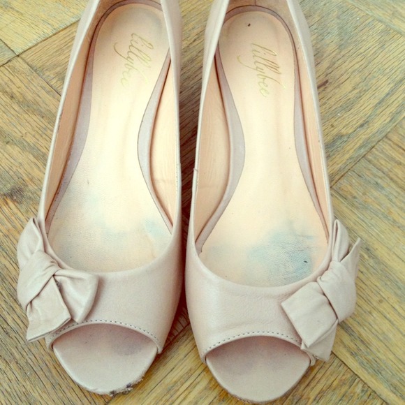Nude Open Toe Flats. Chic Steal for Work.