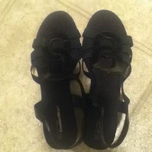 Black Wedges