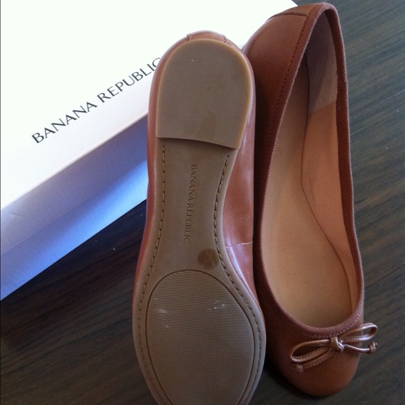 SOLD !!!!!!!!! Brand new Ashley flats - Picture 3 of 3