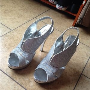 🔴Reserved🔴Silver heels
