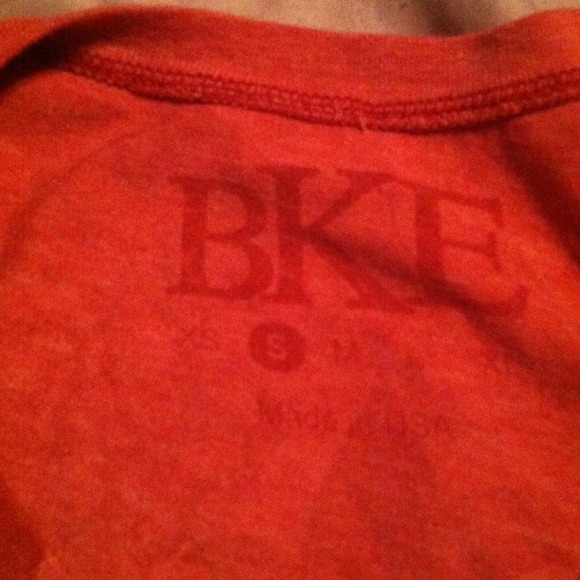 Too small - Picture 2 of 3