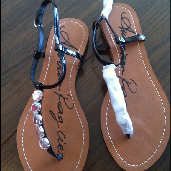 "SOLD WITH BUNDLE" American rag sandals