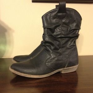 Old Navy black cowgirl boots