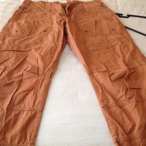 Capri pants