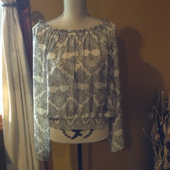 Forever 21 Tops - Chiffon cream and black sheer top. Size L
