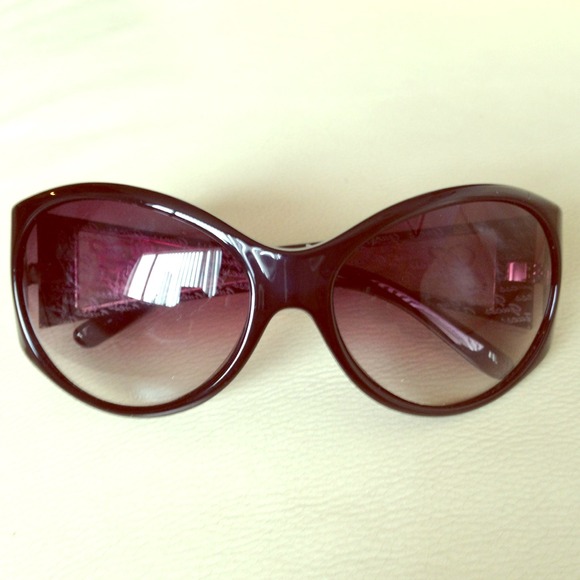 Guess by Marciano