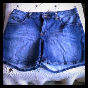 Jean shorts!