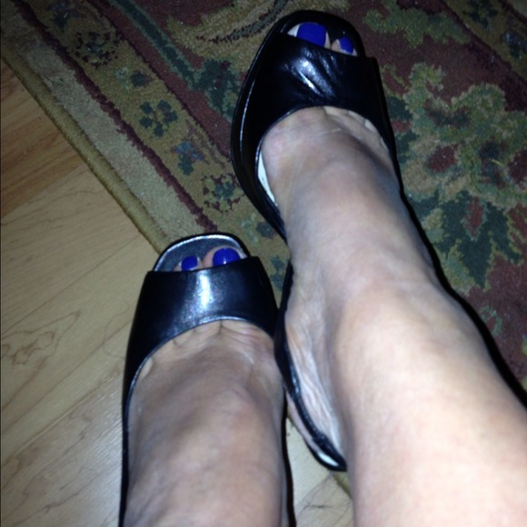 Nine West Shoes - Nine West black leather high heels