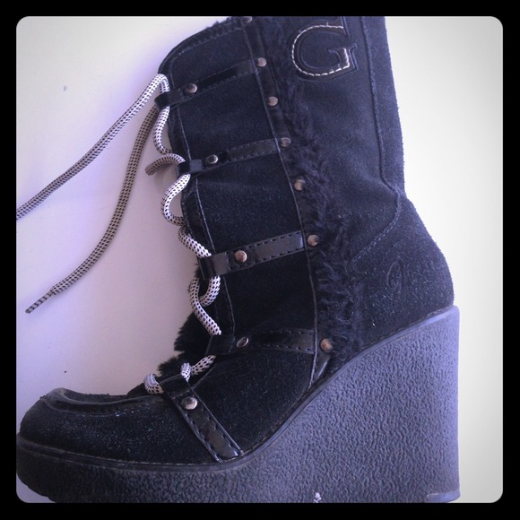 Guess boots