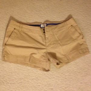 ❗Sold❗Kakhi AE shorts