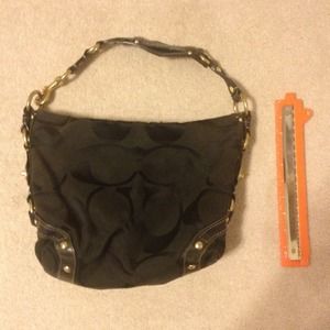 Reduced! ⬇⬇⬇ Authentic Coach shoulder bag