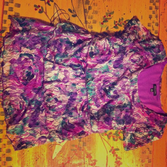 🌺Pretty lace three layer top🌺