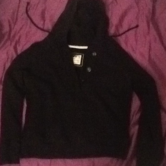 Black pullover hoodie