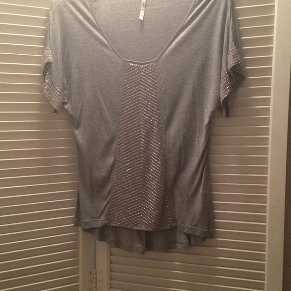 Gorgeous top with beautiful sequins