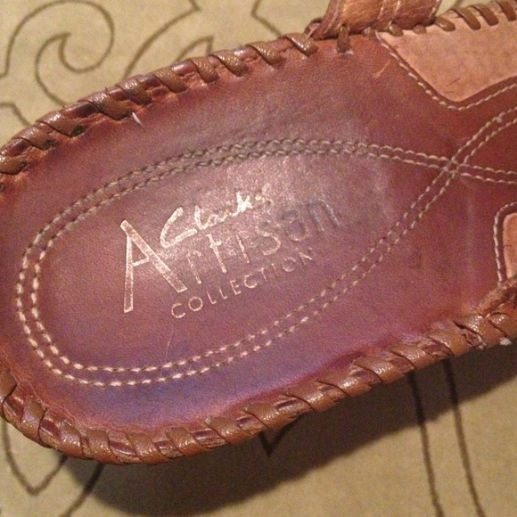 ✨SOLD IN BUNDLE✨🌺Clark's Artisan Comfort Wedge🌺 - Picture 3 of 3