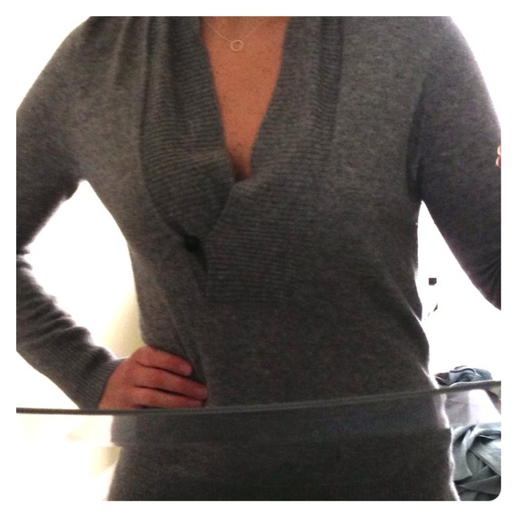 REDUCED: J Crew gray sweater with good sz medium