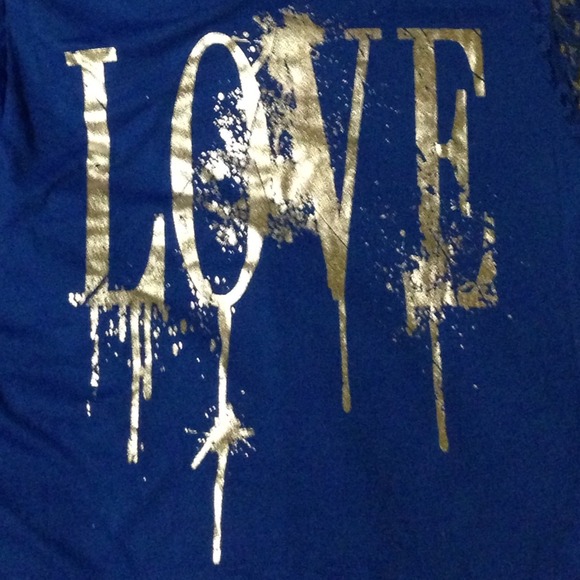 No Boundaries Love Tee - Picture 2 of 3