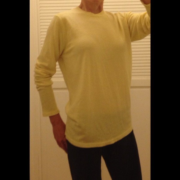 Sold!!! Elie Tahari 100% yellow cashmere summer sw