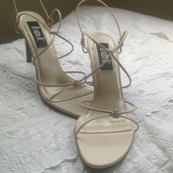 Price reduced! Sexy Strapy Heels! Fantastic! Yeah