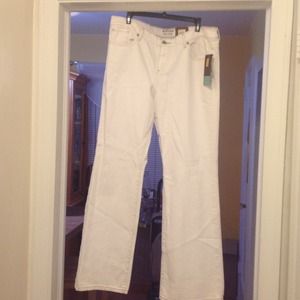 White denim jeans