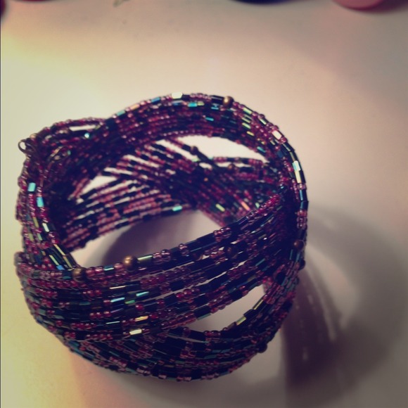 Jewelry - 💜💜💖reduced❤💗💘Purple beaded bracelet!