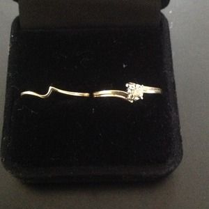 10k stamp wedding ring set!! (REDUCED)