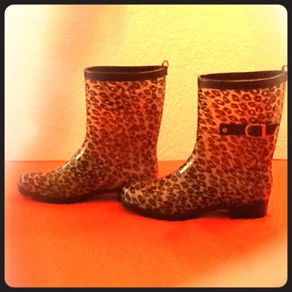 *Cheetah Print Rain Boots*