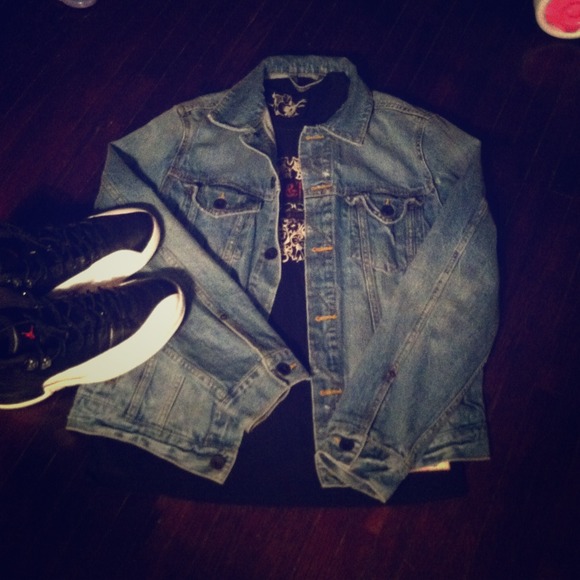 ❌SOLD❌AE Jean jacket