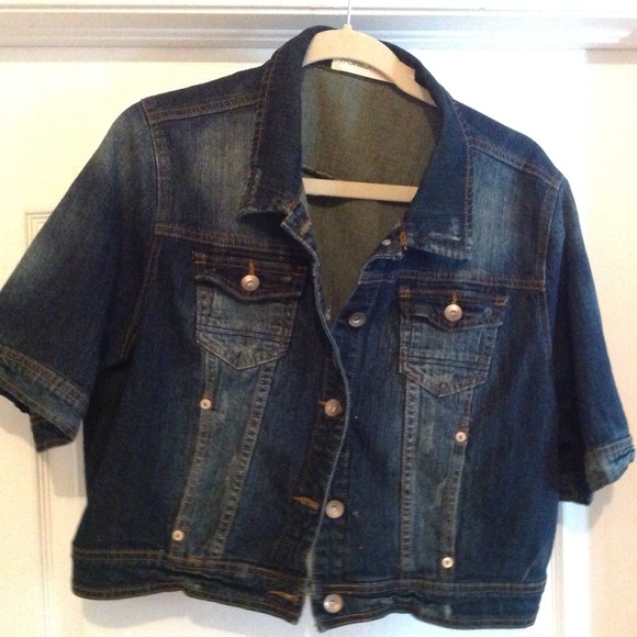 SOLD. Short sleeve denim jacket NWOT