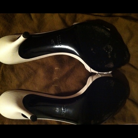 White Leather Gucci Mules - Picture 2 of 2