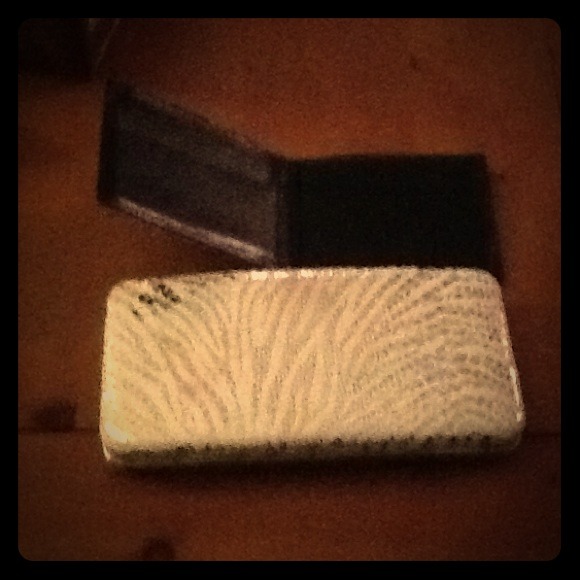 BUNDLE!!! Wallet and fancy wallet
