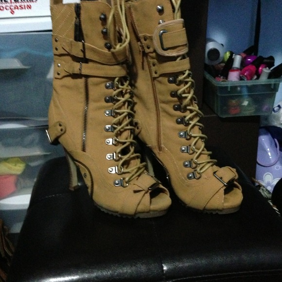 ❌SOLD❌Camel Suede Peep Toe Boots