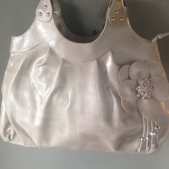 Handbags - two🌸 new bags beige and zebra with purple flower