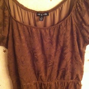 Brown lace dress with frilly bottom