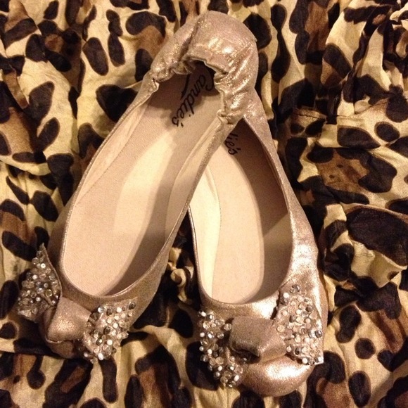 Candie's Shoes - Reserved For Roscio Castro Candie's Gold Flats