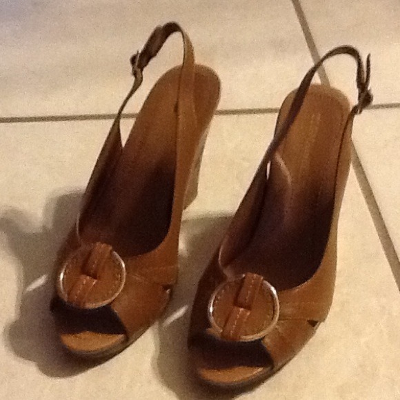 Nice Brown Tignanello Wedge