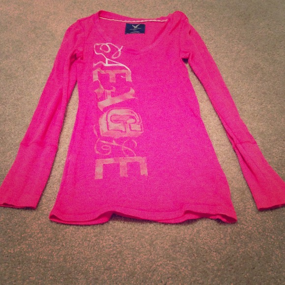 Long Sleeved American Eagle Top!