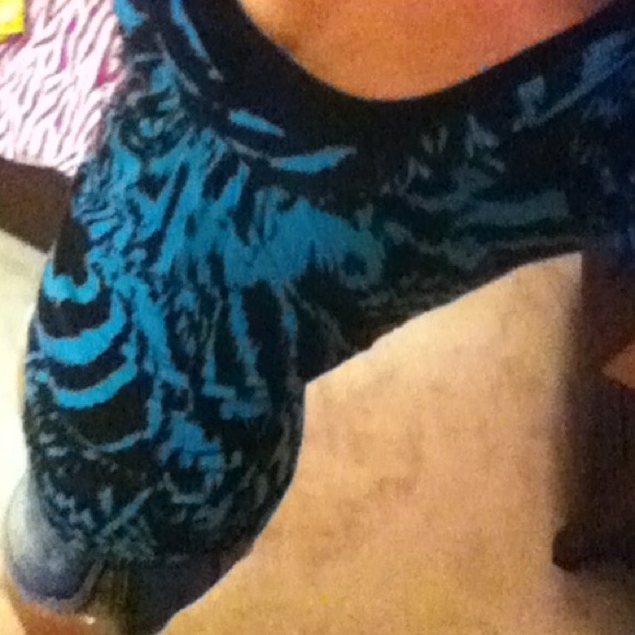 Blue and black low cut top - Picture 2 of 2