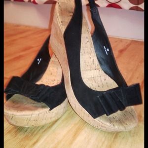 Black wedge slingbacks!!!
