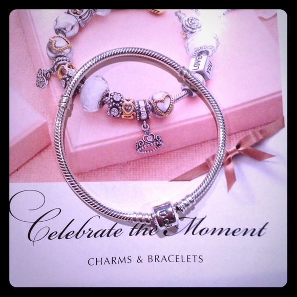 Pandora Jewelry - 🌟Authentic🌟Brand New! Pandora bracelet!