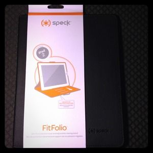 Fitfolio by Speck fits all 2 and 3 iPads.