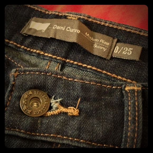 **SOLD** Authentic new Levi's skinny Jeans