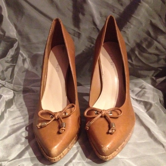 Nine West Shoes - Tan Nine West Heels