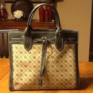 Authentic Dooney & Bourke Tote
