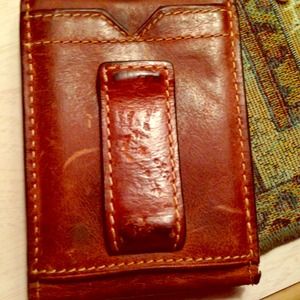Real leather man's wallet  .. 💳💵nice wallet !