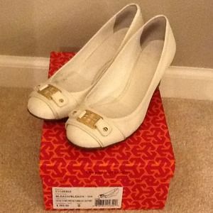 Tory Burch size 9 Natalya Mid Wedge-Tumble Leather