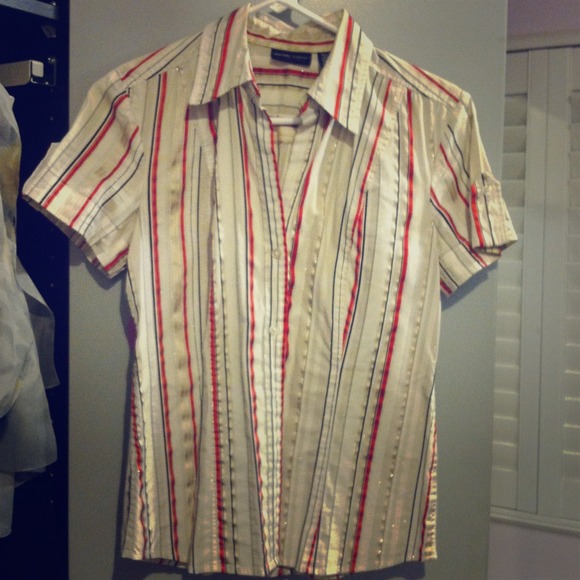 New York &Company stretch shirt