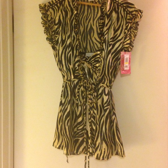 Gorgeous night gown !